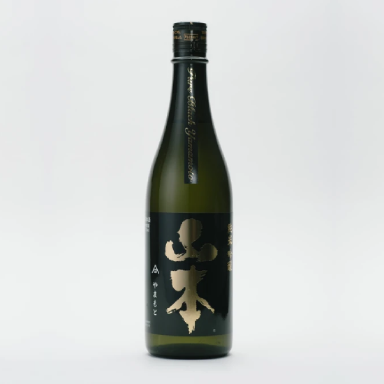 山本 純米吟釀 PURE BLACK