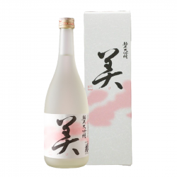 蓬萊泉 美 純米大吟釀(含盒) 蓬萊泉 美 純米大吟釀(含盒)
